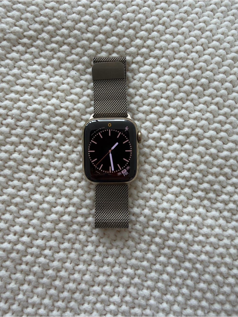Apple Smartwatch with Stainless Steel Milanese Loop - Gold